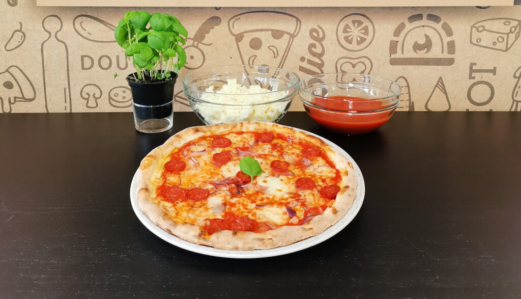 Il riultato che si ottiene con la pizza shaper automatica OperaPrima